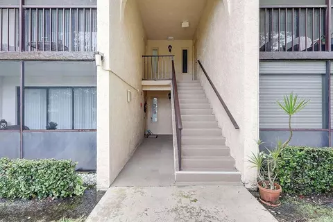 802 Sky Pine Way #F2, Greenacres, FL 33415