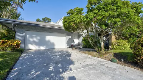 634 W Lakewoode Cir, Delray Beach, FL 33445