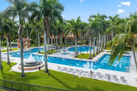 9469 Via Elegante, Wellington, FL 33411