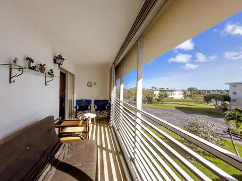 2721 Garden Dr N #312, Lake Worth, FL 33461