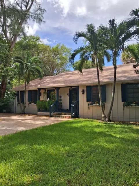4015 Gem Lake Dr, Glen Ridge, FL 33406
