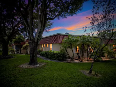 857 Worcester Ln #B, Lake Worth, FL 33467