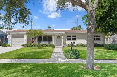 1409 W Ocean Ave, Lantana, FL 33462
