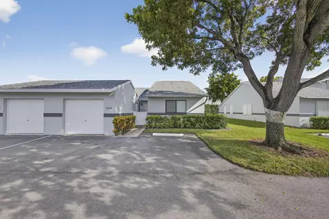 2641 Gately Dr W #2404, West Palm Beach, FL 33415