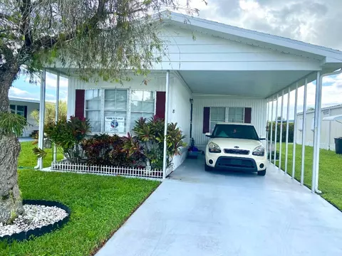 8 Florencia Ln, Port Saint Lucie, FL 34952