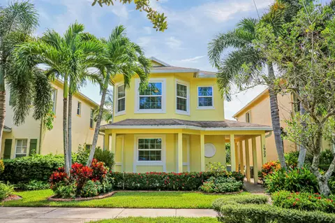 1922 SE Niceville Dr, Port Saint Lucie, FL 34952