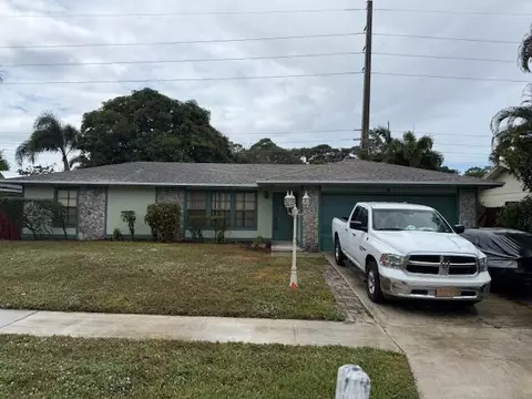 203 Canterbury Dr W, Riviera Beach, FL 33407