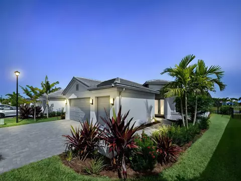 12445 SW Laguna Reef Dr, Port Saint Lucie, FL 34987