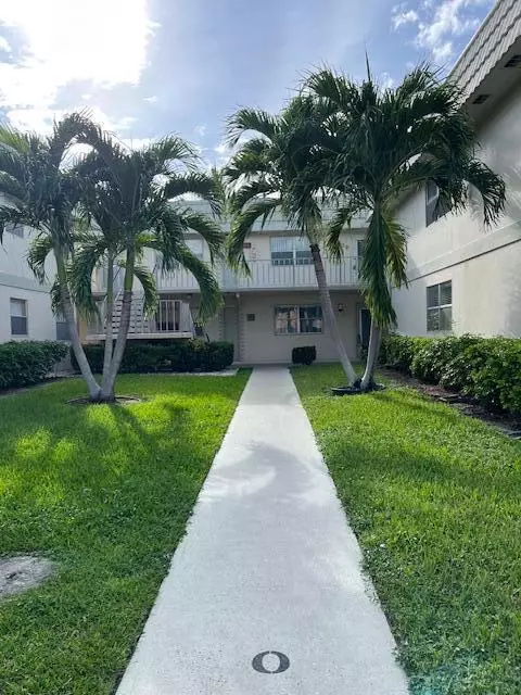 681 Saxony O #681, Delray Beach, FL 33446