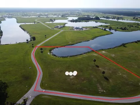 4750 SW Pentalago Pl, Palm City, FL 34990