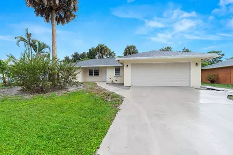 1064 SEuclid Ln, Port Saint Lucie, FL 34983