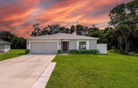7605 Pacific Ave, Fort Pierce, FL 34951