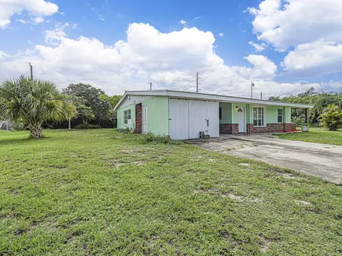 2448 1st Ct SE, Vero Beach, FL 32962