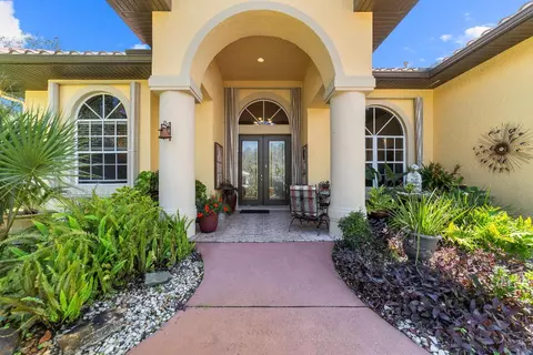 654 Cavern Ter, Sebastian, FL 32958