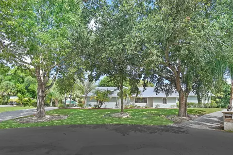 1225 SW Magnolia Bluff Dr, Palm City, FL 34990