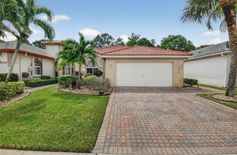 8210 Brindisi Ln, Boynton Beach, FL 33472