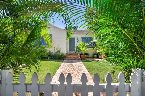 744 Avon Rd, West Palm Beach, FL 33401