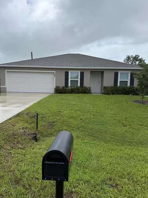 162 SW Milburn Cir, Port Saint Lucie, FL 34953