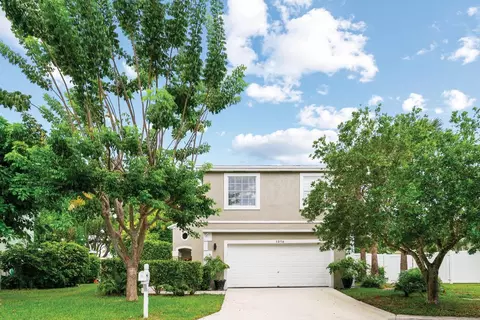 1015 Fairfax W, Boynton Beach, FL 33436