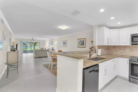 250 John F Kennedy #101, Atlantis, FL 33462