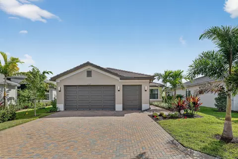 12509 SW Laguna Reef Dr, Port Saint Lucie, FL 34987