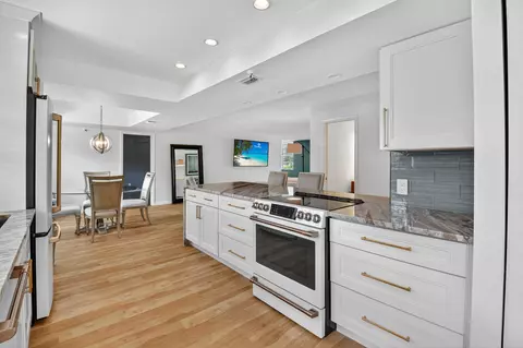 5340 NW 2nd Ave #220, Boca Raton, FL 33487