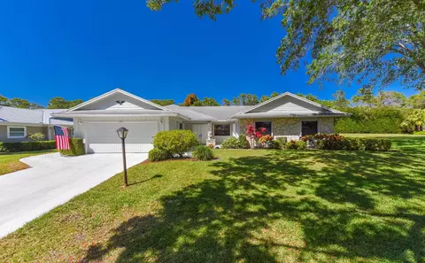 12812 SE Royal Troon Ct, Hobe Sound, FL 33455