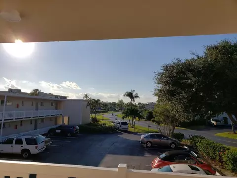 2534 Garden Dr S #202, Lake Worth, FL 33461