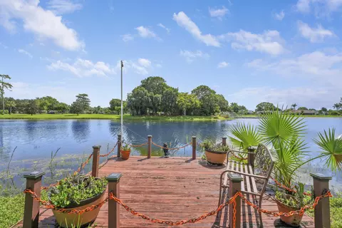 8421 Bonita Isle Dr, Lake Worth, FL 33467