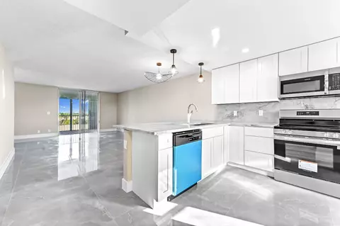 5500 NW 2nd Ave #617, Boca Raton, FL 33487