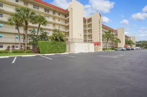 3959 Via Poinciana #503, Lake Worth, FL 33467