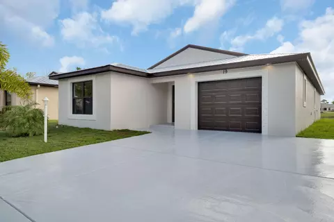 113 Callie De Lagos, Fort Pierce, FL 34951