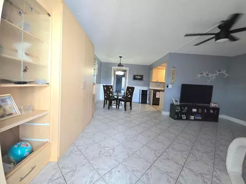 2010 Westbury F #2010, Deerfield Beach, FL 33442