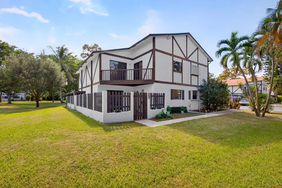 Exterior - 2399 Lena Ln, West Palm Beach, FL 33415 photo 1 of 8