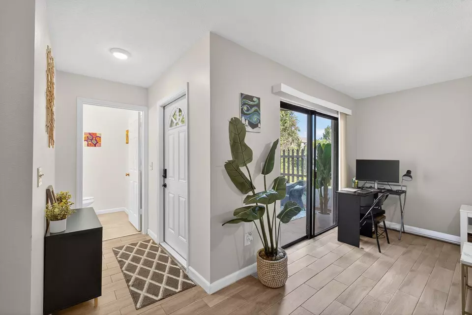 Entry Way - 2399 Lena Ln, West Palm Beach, FL 33415 photo 1 of 4