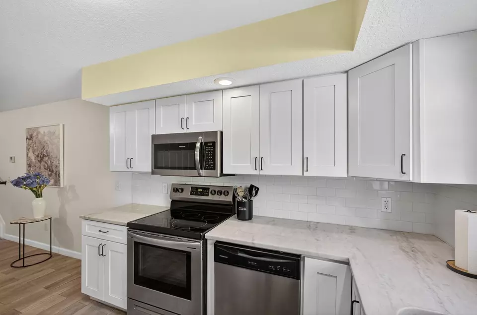 Kitchen - 2399 Lena Ln, West Palm Beach, FL 33415 photo 1 of 4