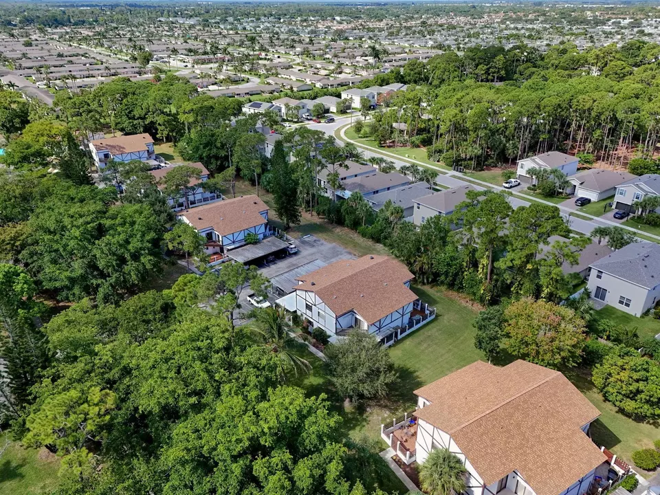 View/Area - 2399 Lena Ln, West Palm Beach, FL 33415 photo 7 of 8