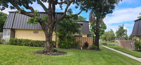 2312 Waterside #38-B, Lake Worth, FL 33461