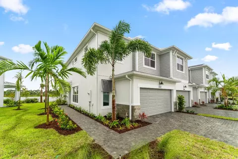 3572 NW Solange Ct, Jensen Beach, FL 34957