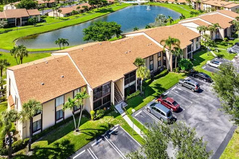826 Sky Pine Way #D1, Greenacres, FL 33415