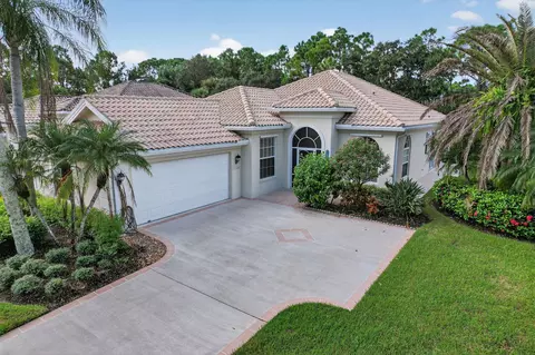 7880 SE Paurotis Ln, Hobe Sound, FL 33455