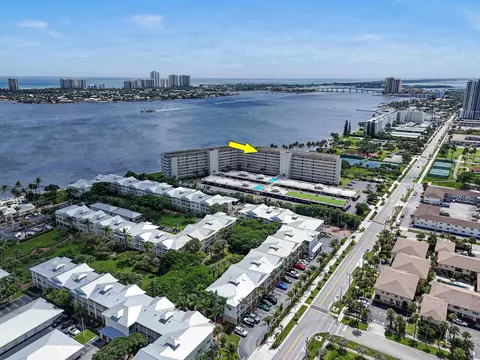 801 Lake Shore Dr #811, Lake Park, FL 33403