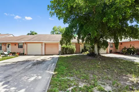 5714 Barnstead Cir, Lake Worth, FL 33463