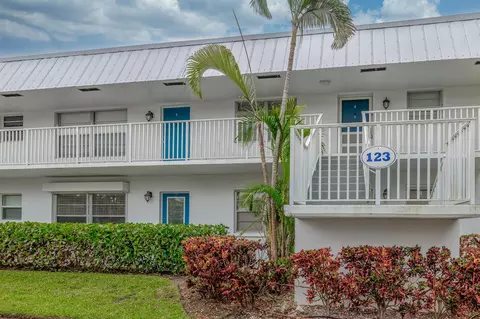 2929 SE Ocean Blvd #123-2, Stuart, FL 34996