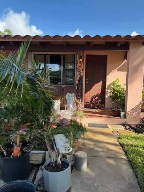 617 NE 8th, Boynton Beach, FL 33435