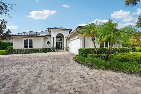 9936 SE Sandpine, Hobe Sound, FL 33455