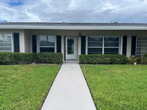 2501 Del Aire #20-B, Delray Beach, FL 33445