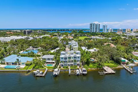 1033 Harbor Villas Dr #4, North Palm Beach, FL 33408