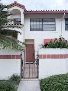 307 Liberty Ct, Deerfield Beach, FL 33442