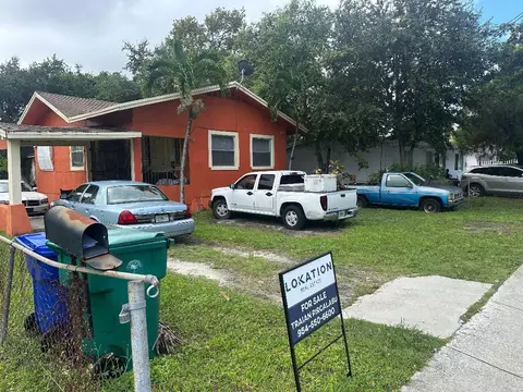 262 NW 58th St, Miami, FL 33127